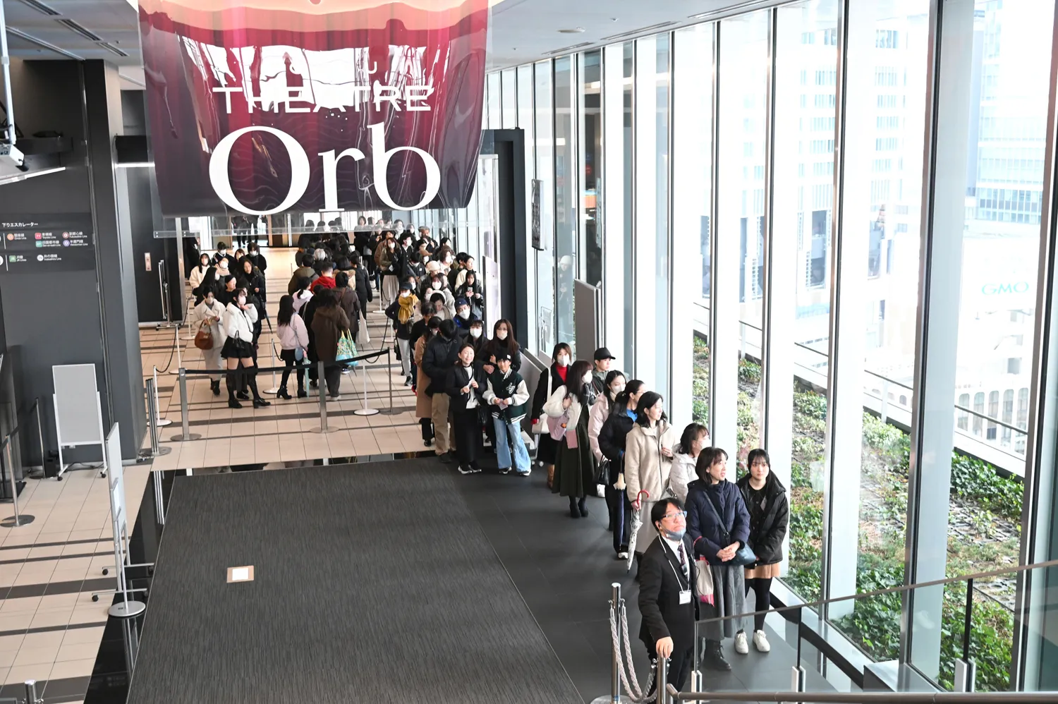 チケット引き換えの行列