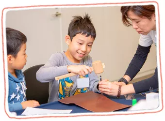 革の穴開けに挑戦