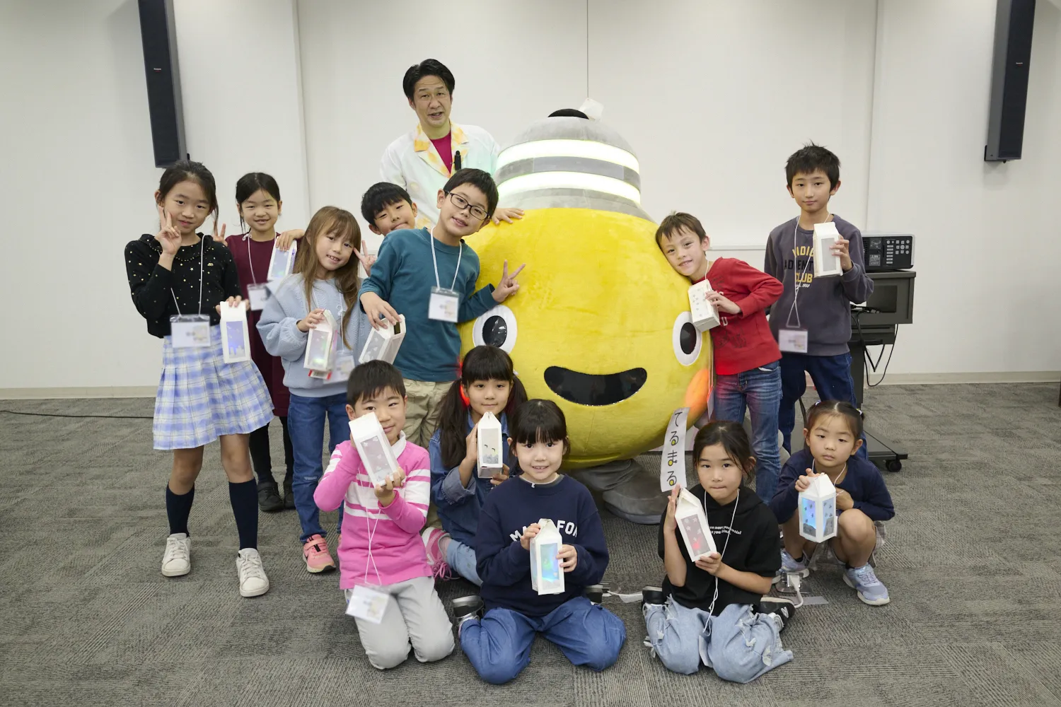 ソーラーランタンをつくって、再生可能エネルギーについて学ぼう！