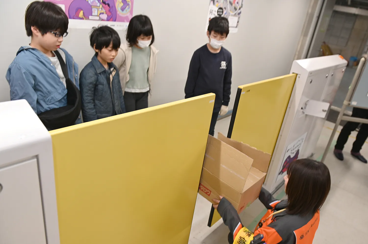 ホームドアの操作にトライ