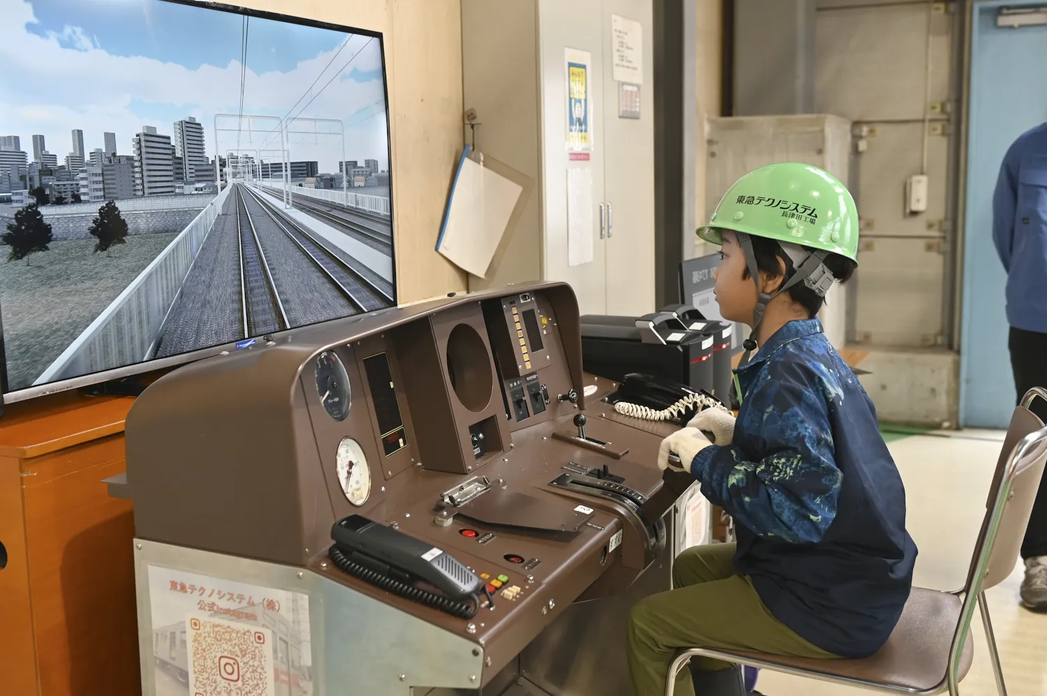 運転シミュレータや電車のドア開閉・車内放送などを体験しよう!