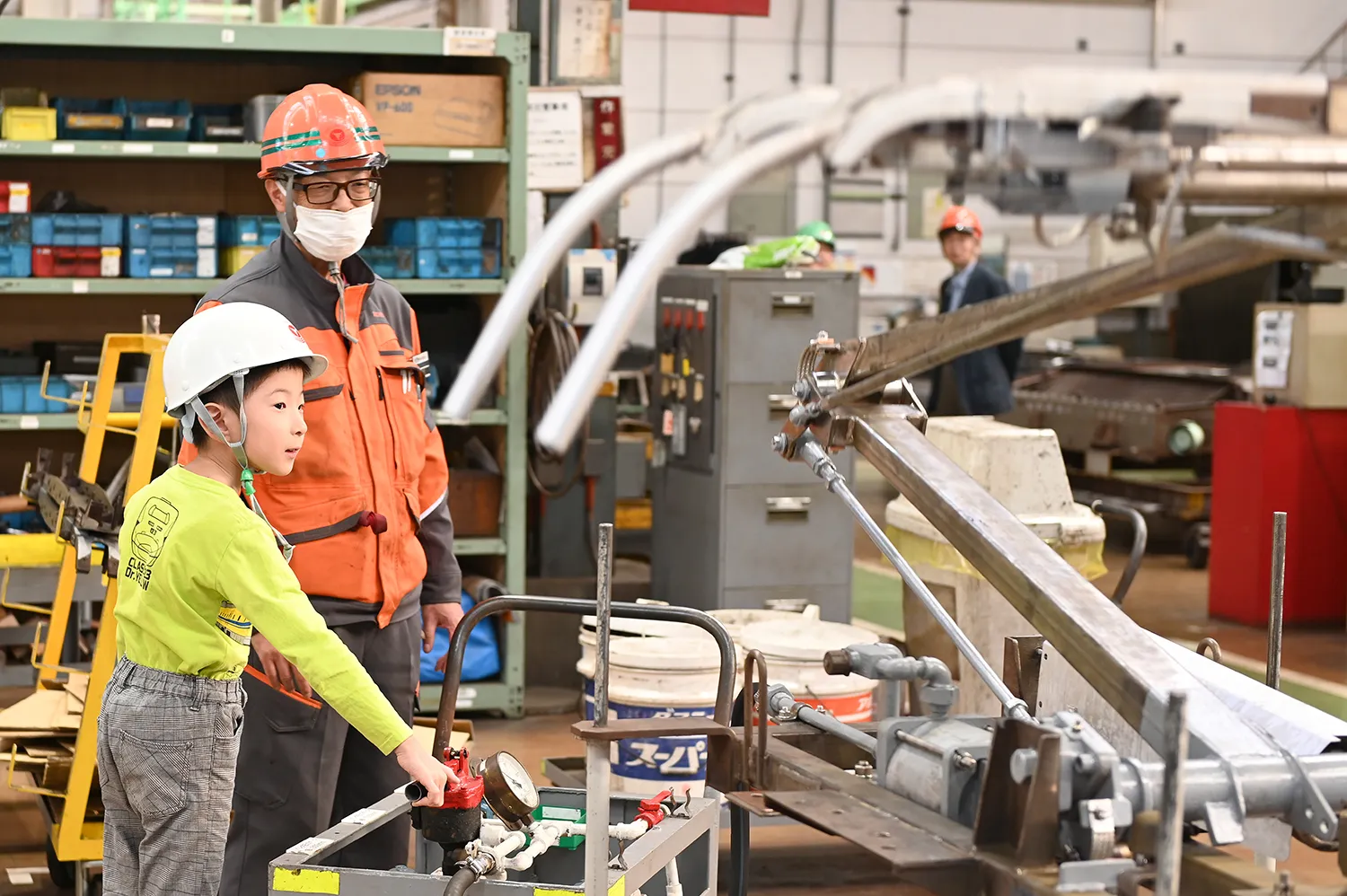 パンタグラフの昇降にチャレンジ！
