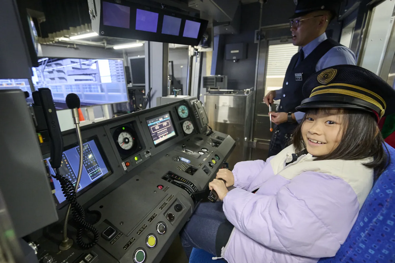 運転士が訓練するシミュレータで、運転を擬似体験