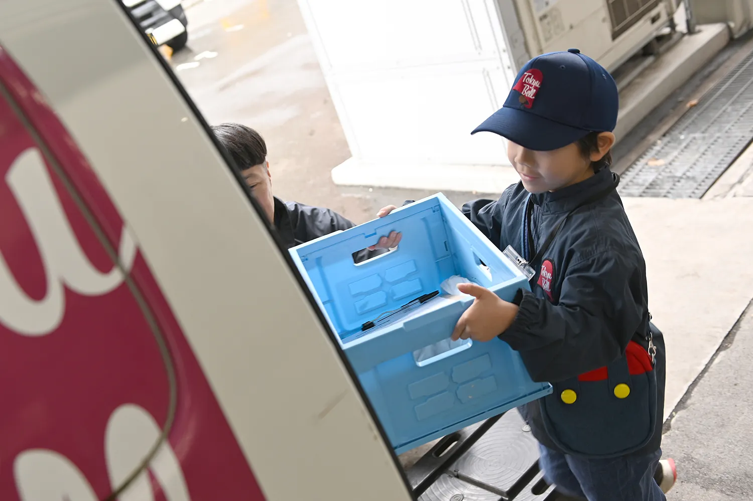 東急ベルのマスコットキャラクター「ベルるん」に荷物を届けよう！