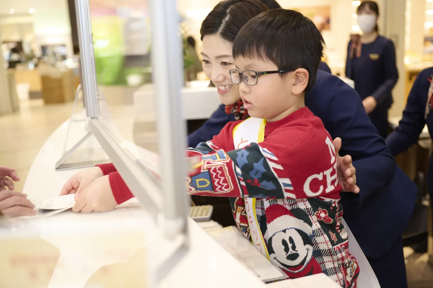 インフォメーションカウンターのお仕事を体験！